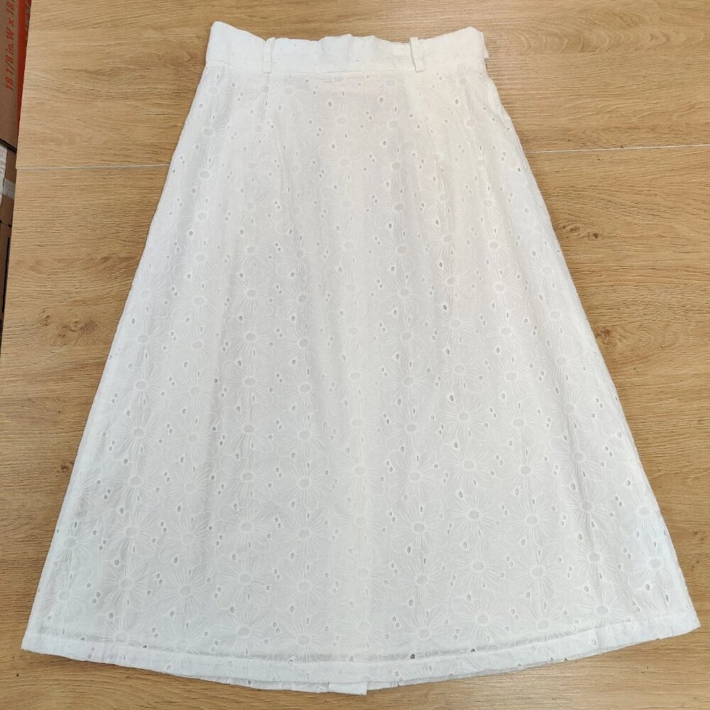 NEW FRNCH Petra Skirt White Floral Cotton Eyelet Belt Accent Button Front Small - Picture 7 of 11